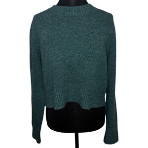 Universal Threads Teal Green Relaxed Fit Cropped Sweater